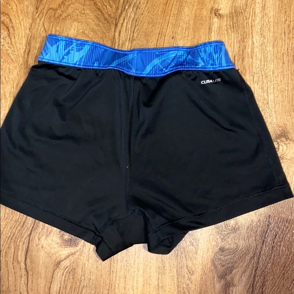 Adidas workout shorts - Picture 2 of 4